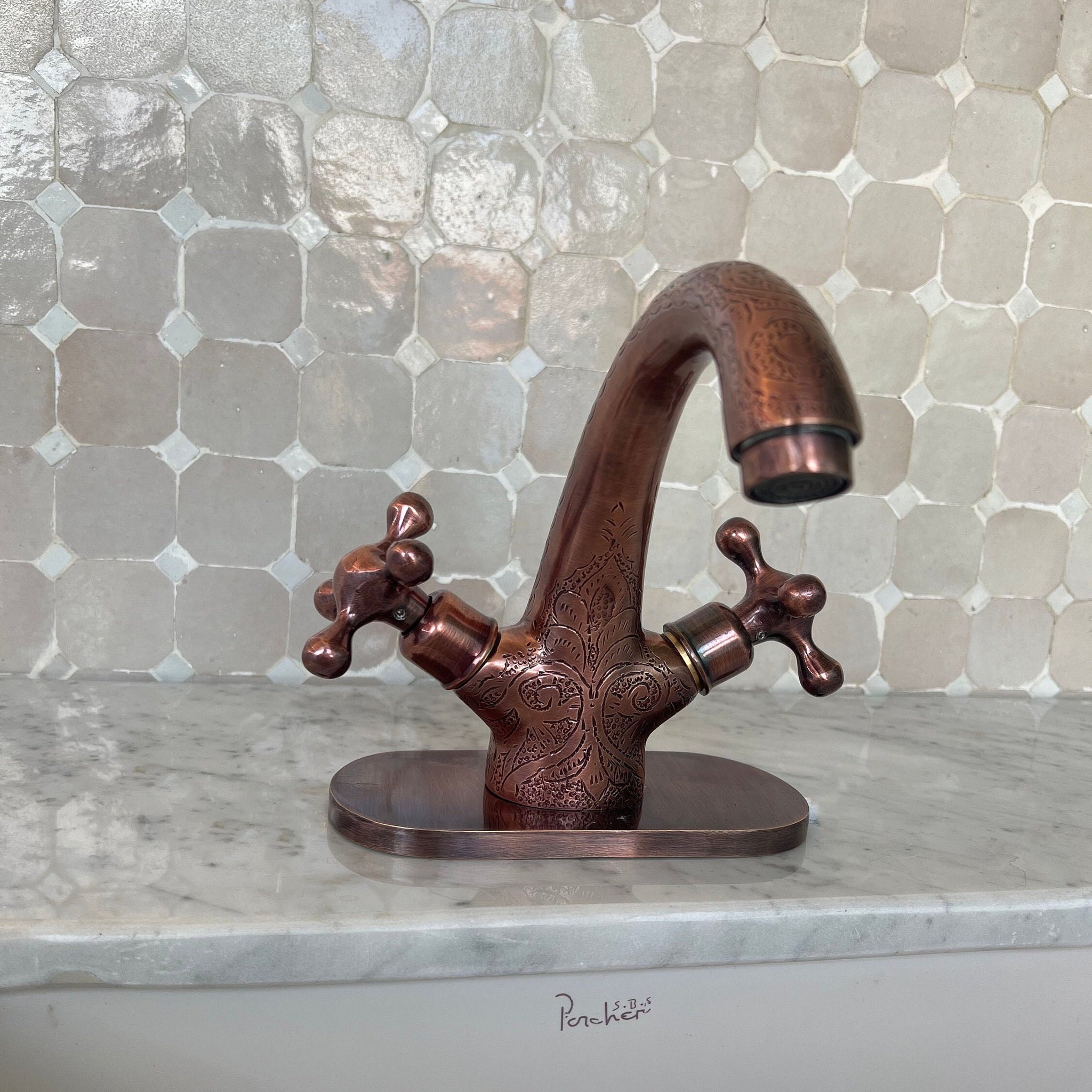 Solid Brass Single Hole Faucet With Baseplate - Copper faucet Finish and Moroccan Decoration
